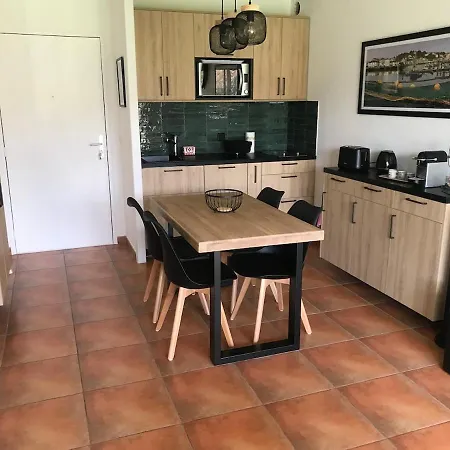 Apartment T4 A 200m De La