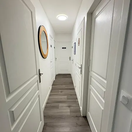 T4 A 200m De La Apartment *