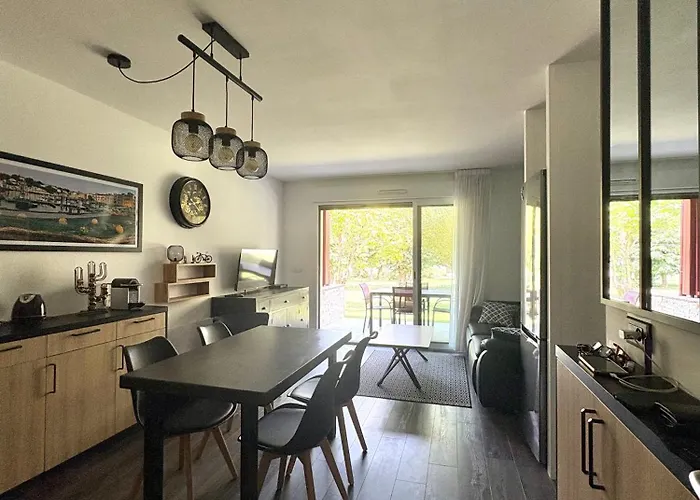 Apartamento T4 à 200m De La *